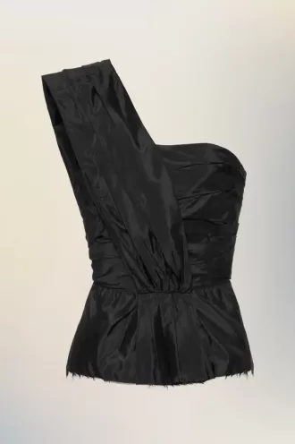 Asymmetric draped top