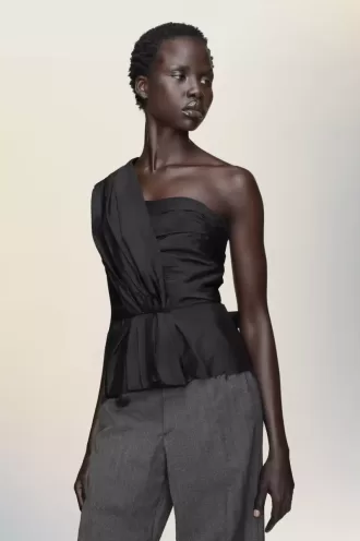 Asymmetric draped top