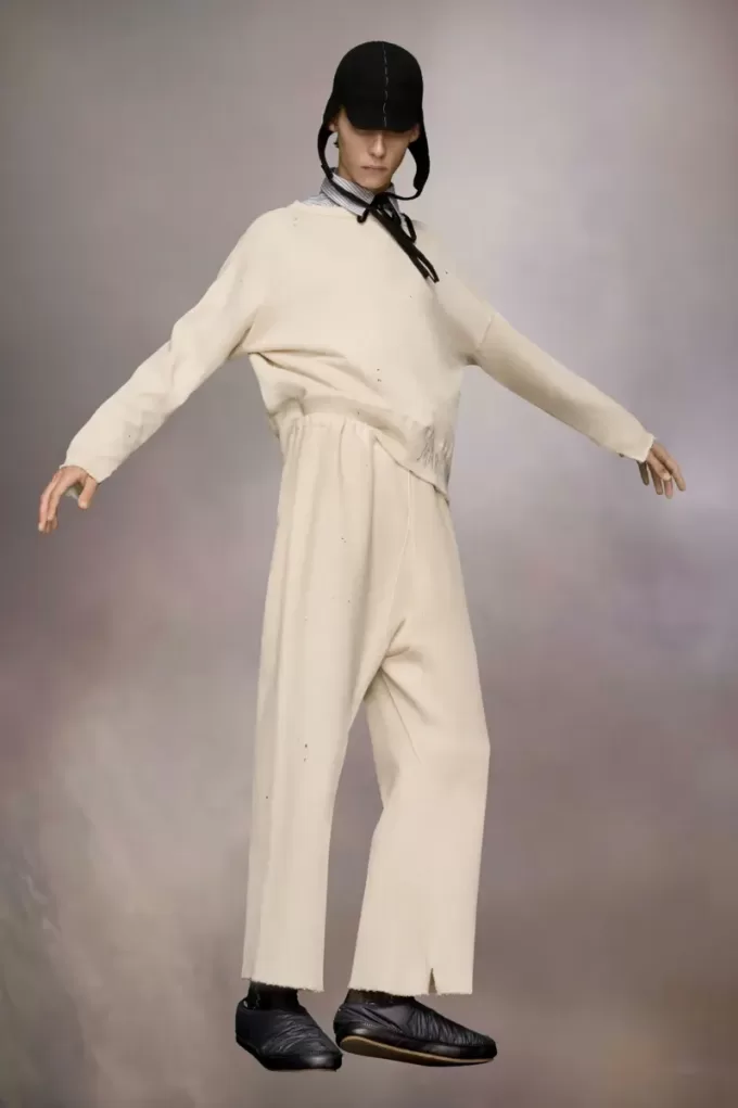 Cut-out hem sweatpants Cut-out hem sweatpants