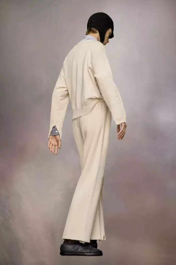 Cut-out hem sweatpants Cut-out hem sweatpants