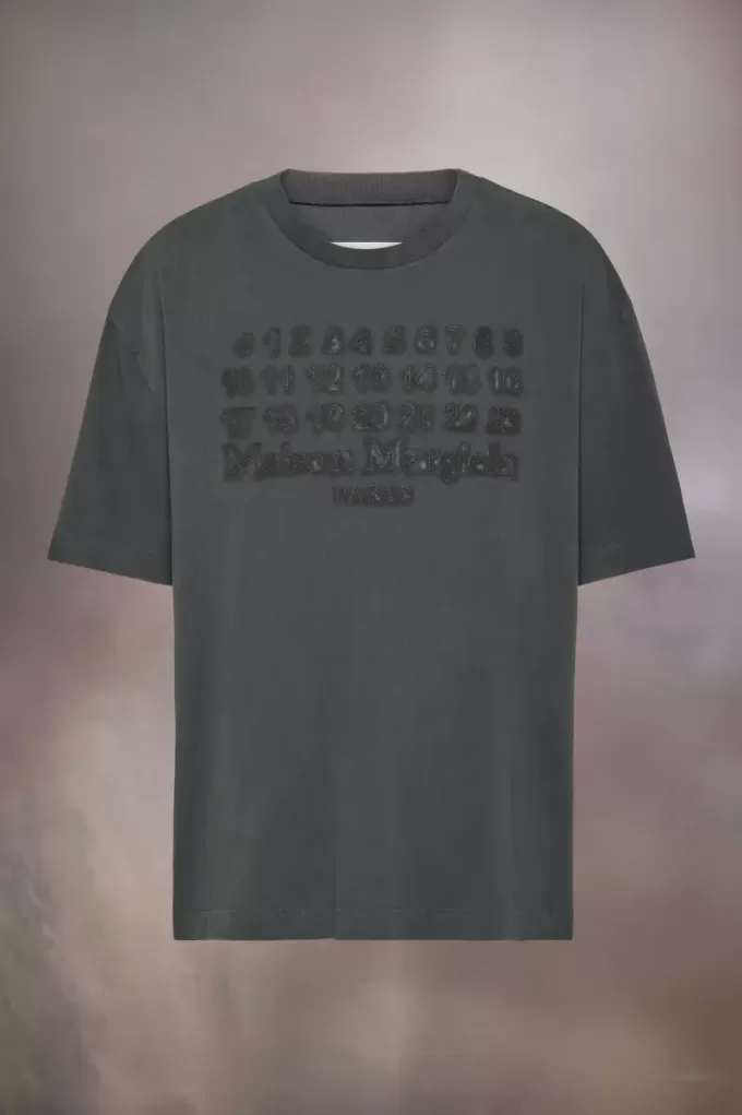 Embroidered logo T-shirt Embroidered logo T-shirt