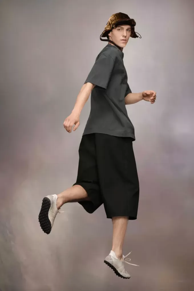 Embroidered logo T-shirt Embroidered logo T-shirt