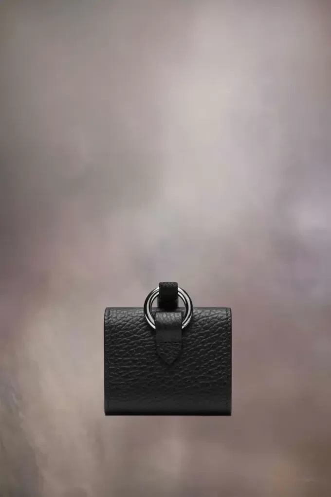 Four stitches AirPod case Four stitches AirPod case