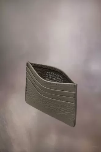 Four stitches cardholder