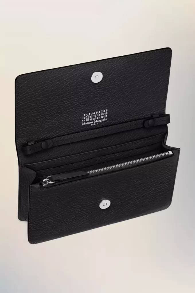 Four stitches chain wallet Four stitches chain wallet