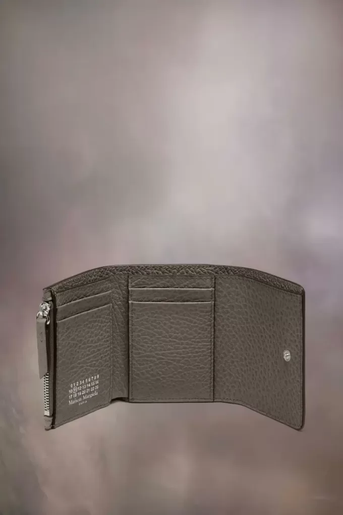 Four stitches wallet Four stitches wallet