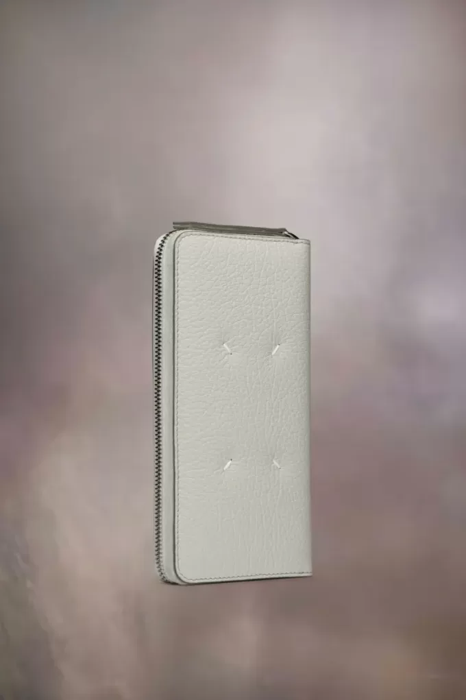 Four stitches zip-around wallet Four stitches zip-around wallet