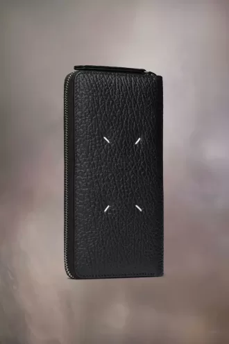 Four stitches zip-around wallet