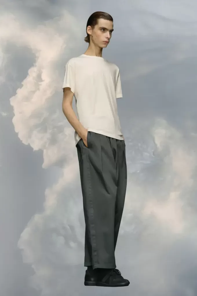 Reverse logo T-shirt Reverse logo T-shirt