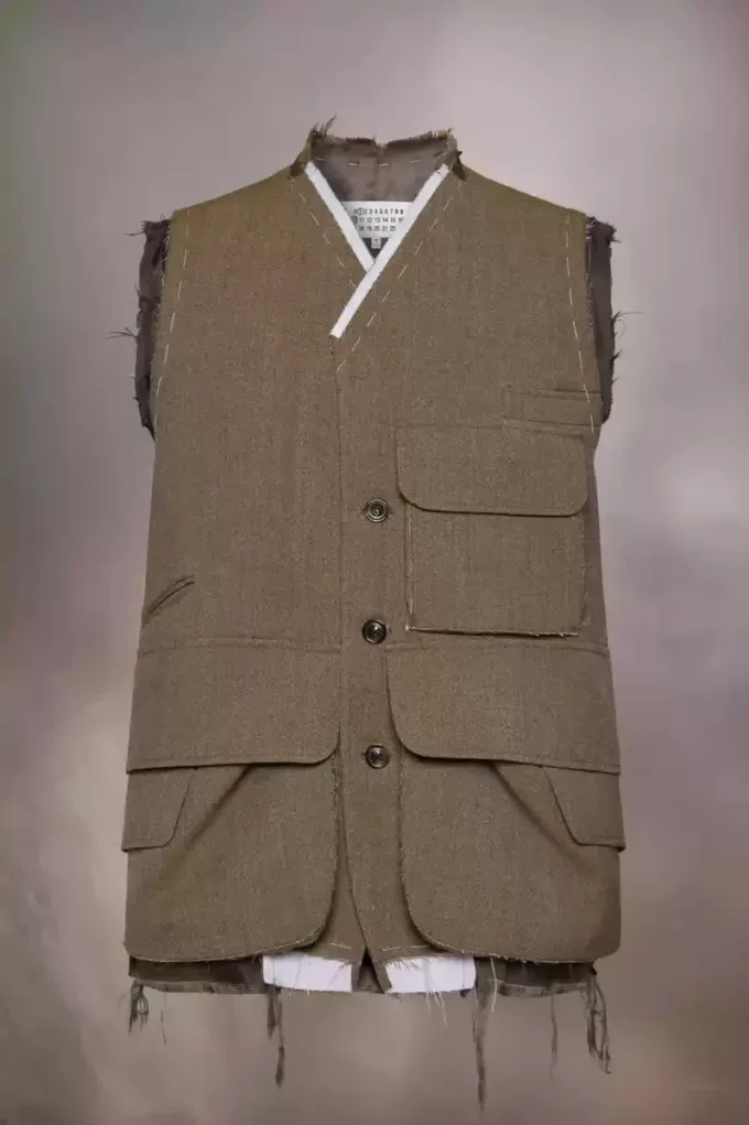 Sleeveless wool jacket Sleeveless wool jacket