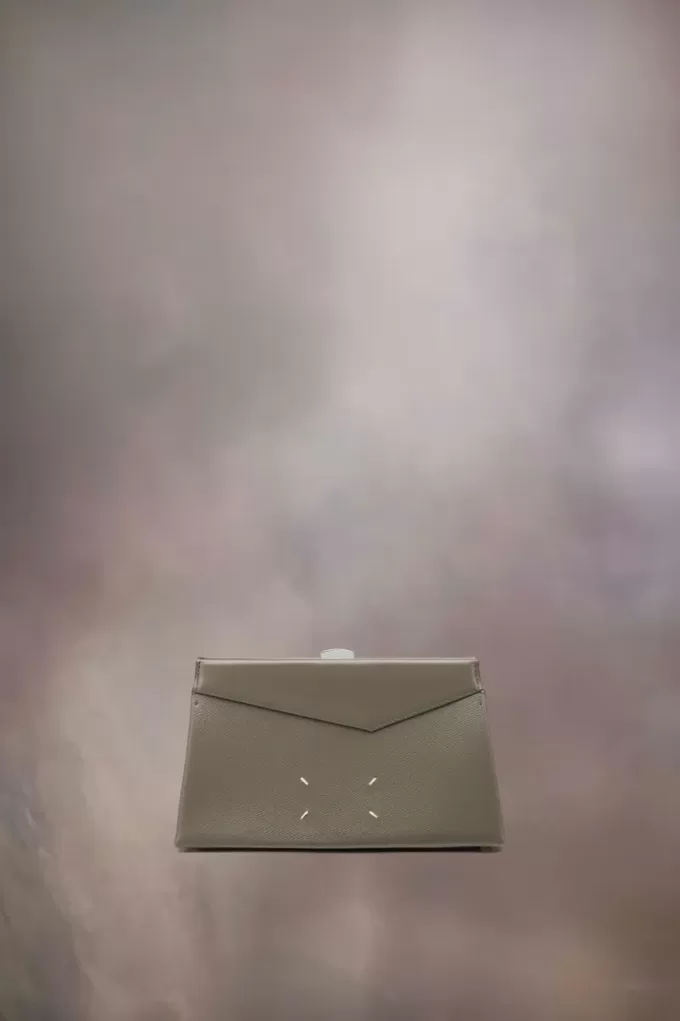 Snatched shoulder clutch bag small Snatched shoulder clutch bag small