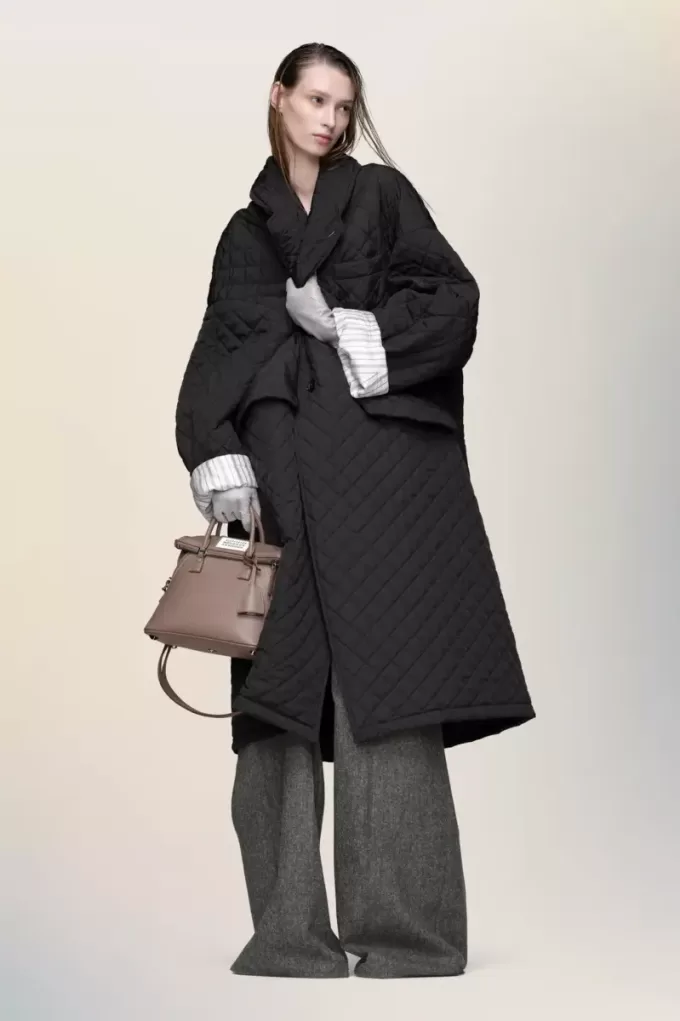 Wide-leg wool trousers Wide-leg wool trousers